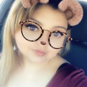 Meet your Posher, Herrera